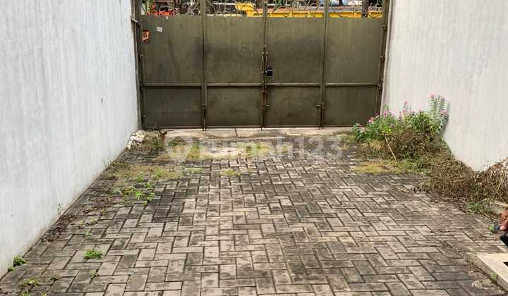 For Sale: 4-Story Kartini Shop House in Central Jakarta 2