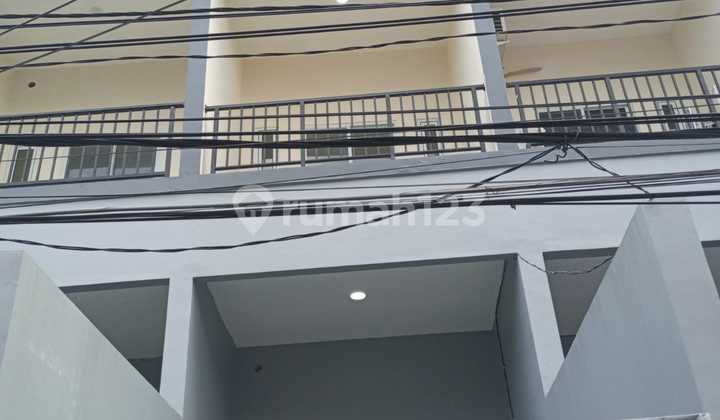 Dijual Rumah Brand New 3 Lantai di Duri Kepa Jakarta Barat