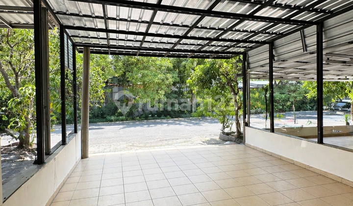 Rumah 3 Lantai Komplek Green Court Cengkareng, Jakarta Barat