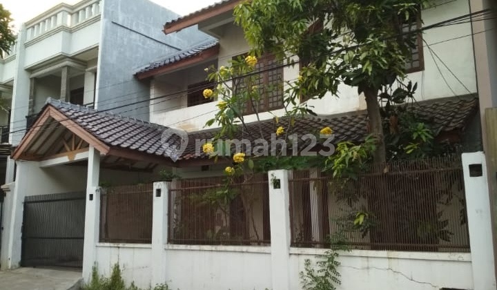 Dijual Cepat Rumah Tua Hitung Tanah Dibawah NJOP Dijual Cepat Rumah Tua Hitung Tanah Dibawah NJOP