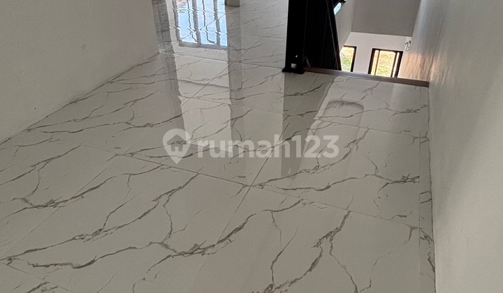 Runah 2 Lantai Dekat Pintu Tol dan Rumah Sakit Dilingkungan yang Nyaman dan Bebas Banjir Cirende bisa Tanpa DP untuk Runah ke 2