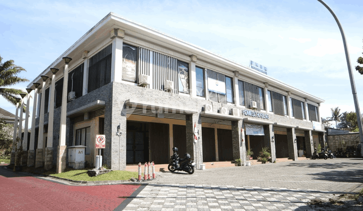 2-Story Shophouse with 145 M² Floor Area in Taman Palagan Asri 3, Suitable for Office 2-Story Shophouse with 145 M² Floor Area in Taman Palagan Asri 3, Suitable for Office