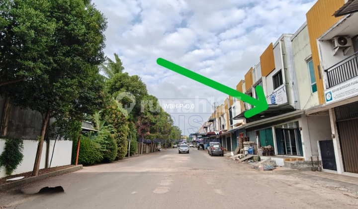 Semi-Furnished Shop House in Glory View 2 Near Industrial Area 1