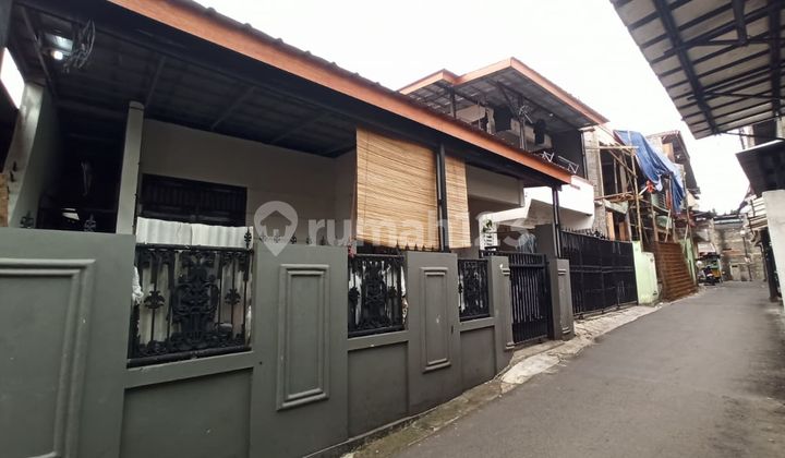 2-Story Boarding House, 8 Rooms, Freehold Title, Land Area 206 M2, Jl Batu Ampar, Near Kramat Jati Market, East Jakarta (Rj) 1