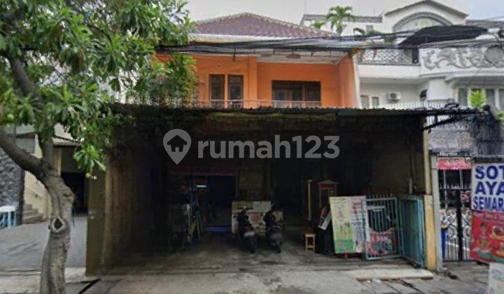 2-Story Shophouse on Dukuh Kupang Main Road 1