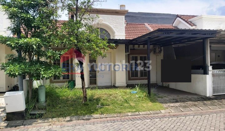 Translated text: Minimalist House in Citra Harmoni Besar Housing Estate, Sidoarjo, near the Sidoarjo-Surabaya Provincial Axis