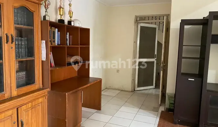 Best Deal! Rumah Murah LT 200M2 Harga Dibawah NJOP Best Deal! Rumah Murah LT 200M2 Harga Dibawah NJOP