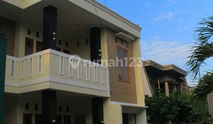 House with 8 Bedrooms in Condet, East Jakarta House with 8 Bedrooms in Condet, East Jakarta