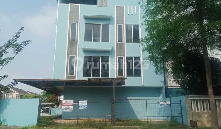 Translate to en: For Rent: 3 Connected Shophouses - Perum Banjar Wijaya Boulevard 2