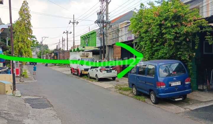 Shop in Kedungmundu Semarang Facing South, Strategic Location 2