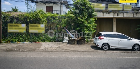 For Sale/For Rent Ready-to-Use Commercial Space on the Main Road of Jogja-Solo Suitable for Showroom & Office, Tirtomartani, Kalasan, Sleman