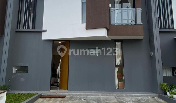 Rumah 2 Lantai Eksklusif di Pamulang Rumah 2 Lantai Eksklusif di Pamulang