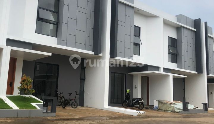 Rumah 2 Lantai Eksklusif Ready Unit Dekat BSD Rumah 2 Lantai Eksklusif Ready Unit Dekat BSD