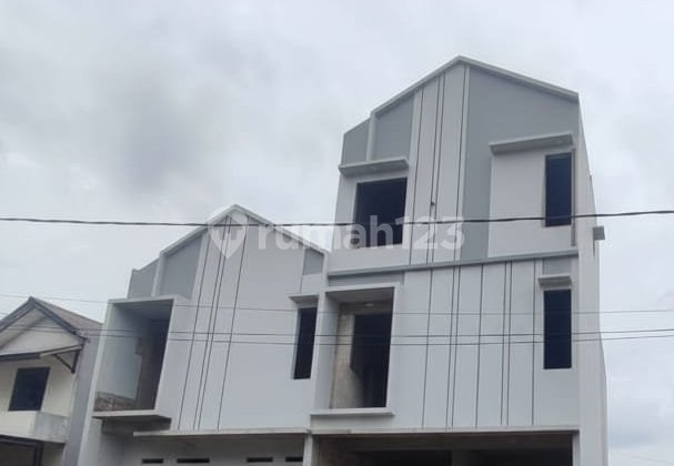 For Sale: Modern Two-Storey Celestet House