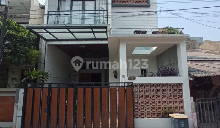 Rumah Scandinavian SHM & Dekat Area Jajanan, Pondok Bambu Jaktim Rumah Scandinavian SHM & Dekat Area Jajanan, Pondok Bambu Jaktim