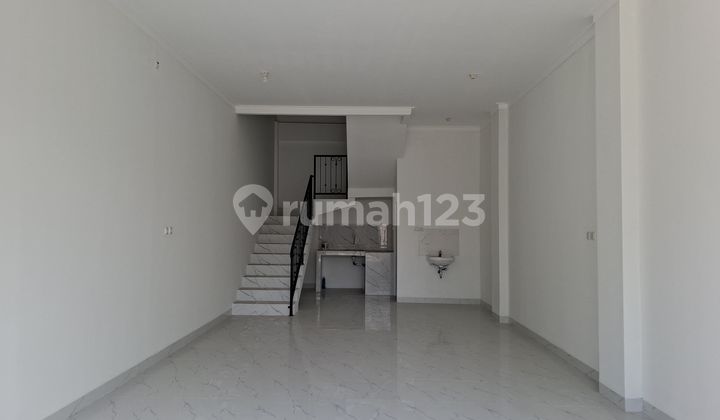 Ruko SHM Strategis Kondisi Baru 79 M² di Klender Jakarta Timur Ruko SHM Strategis Kondisi Baru 79 M² di Klender Jakarta Timur