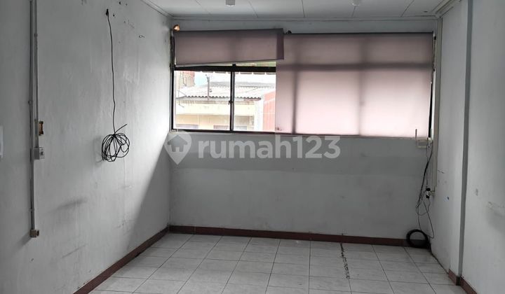 Shop-House, 4 Floors, Freehold Title, in Tamansari Jakarta, Super Strategic Location 2