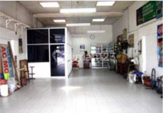 Shop house on Kramat Raya Main Strategic Road 2
