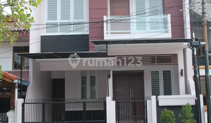 For Rent: Neat and Ready-to-Occupy House in BCS Kelapa Gading, North Jakarta For Rent: Neat and Ready-to-Occupy House in BCS Kelapa Gading, North Jakarta