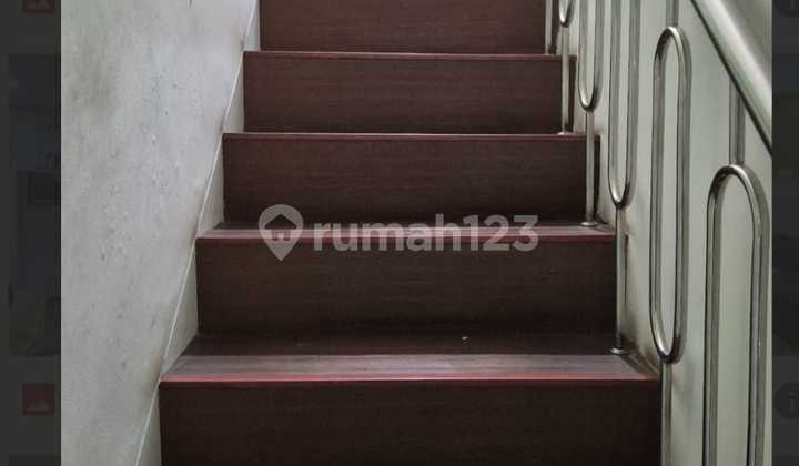 For Rent: Shop House in Mangga Besar, North Jakarta - 4-Storey Building 2