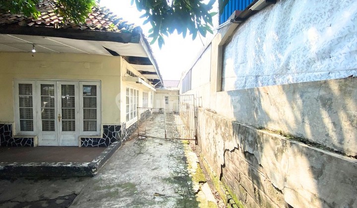 Dijual Rumah Clasic di Jalan Raya Bogor - Harga di Bawah NJOP! Dijual Rumah Clasic di Jalan Raya Bogor - Harga di Bawah NJOP!