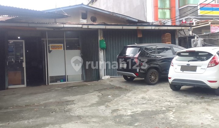 Gudang Usaha di Lokasi Komersial Mampang Prapatan, Dijual di Bawah NJOP