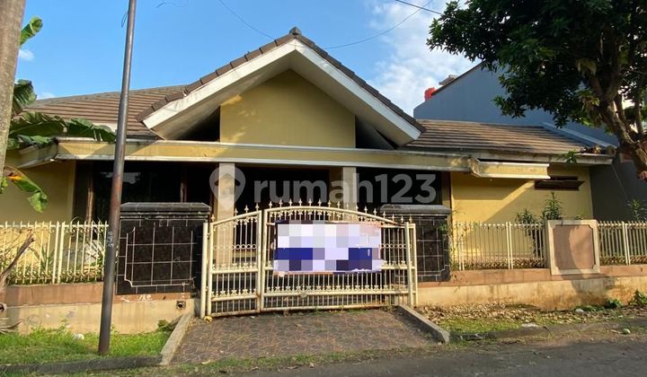 DIJUAL - Rumah HOOK Nyaman & Luas di Villa Melati Mas