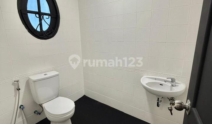 Dijual Rumah Siap Huni, Furnish Berlokasi di Bsd Puspita Loka 2