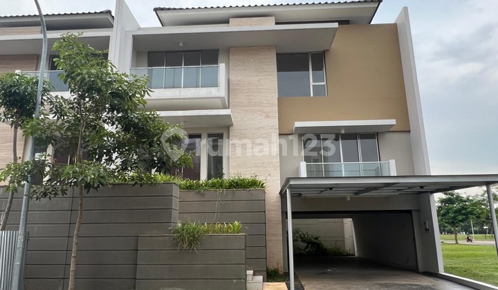 House For Sale: Symphony Golf Island Cluster, PIK 2, North Jakarta