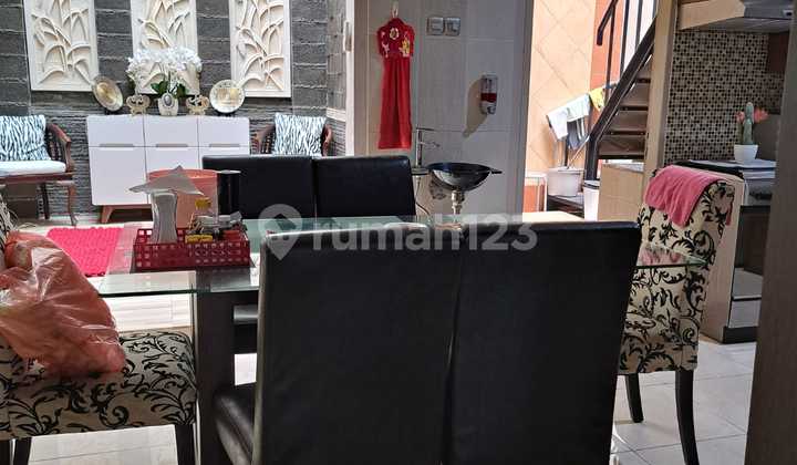 Jual Cepat Rumah 2 Lantai Sudah Renovasi di Delatinos - Bsd 2