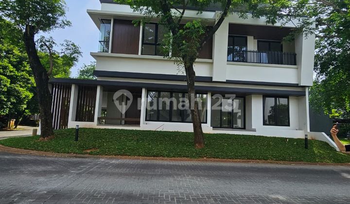 For Sale Brand New Luxury House in Foresta Naturale Bsd 1