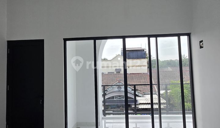 For Sale Ready-to-Occupy House Located in Kencana Loka 2