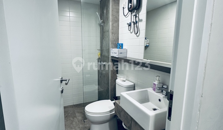 CLUSTER AETHER GREENWICH PARK BSD CITY FULL FURNISH HIGH SPEC 2