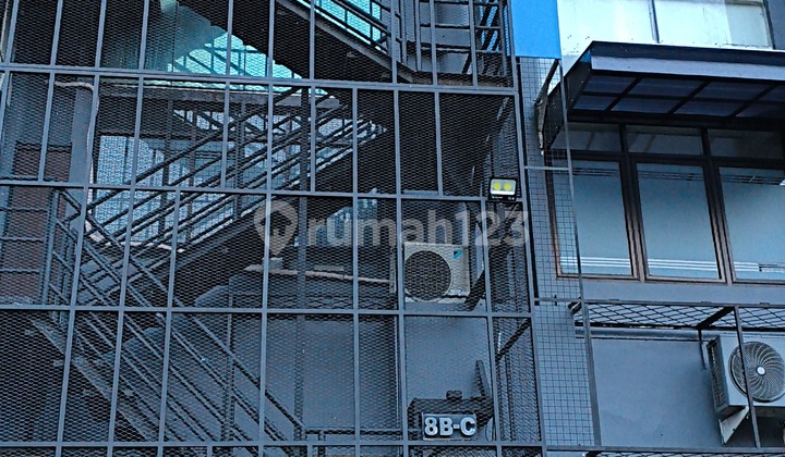 Shop House, 4 Floors, Freehold Title (SHM), in Manggarai, Minangkabau 1