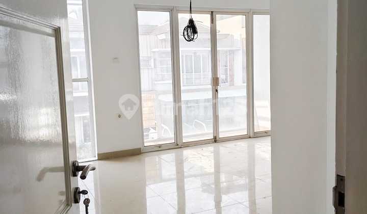 For Sale, House 8 Meters Wide, Ready June. Graha Metropolitan Complex. For Sale, House 8 Meters Wide, Ready June. Graha Metropolitan Complex.