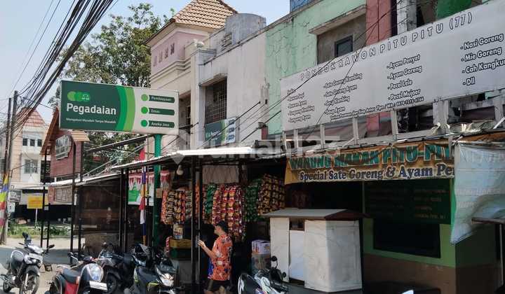 Rent a 2-Story Shop with Freehold Ownership Title in Gunungputri