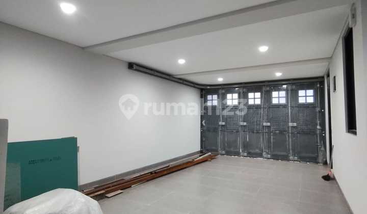 Rumah Baru Split Level American Style Graha Famili 2