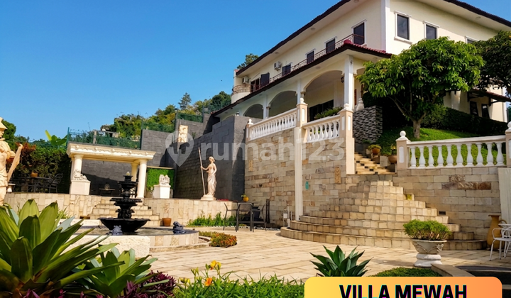 Luxury Villa with City View in Bandung, at Dago Giri Lembang, Land Area 1,000 M² Luxury Villa with City View in Bandung, at Dago Giri Lembang, Land Area 1,000 M²