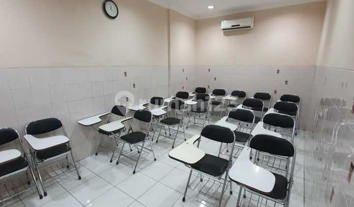 Attached Shophouse Suitable for Tutoring and Courses 2