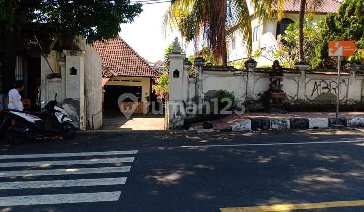 Disewakan Rumah dan Tanah di Pusat Kota Singaraja 100 Meter Dari Titik Nol Kota Singaraja Disewakan Rumah dan Tanah di Pusat Kota Singaraja 100 Meter Dari Titik Nol Kota Singaraja
