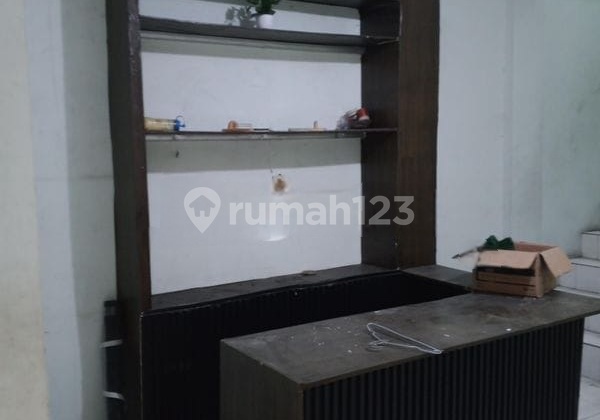 Strategic 3-Story Shop House in Margonda, Depok Strategic 3-Story Shop House in Margonda, Depok