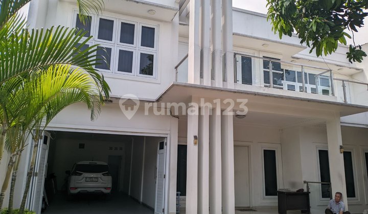 Fast Sale Office & Employee Dormitory Strategic Location in Pasar Minggu Pasar Minggu, South Jakarta Fast Sale Office & Employee Dormitory Strategic Location in Pasar Minggu Pasar Minggu, South Jakarta