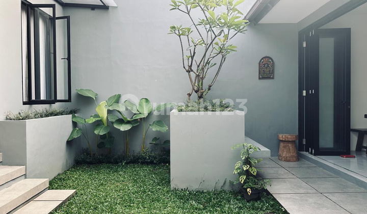 Dijual Baru Di Komplek Bumi Sariwangi Rumah Semi Furnished SHM - Sertifikat Hak Milik Baru di Bumi sariwangi, Sariwangi 2