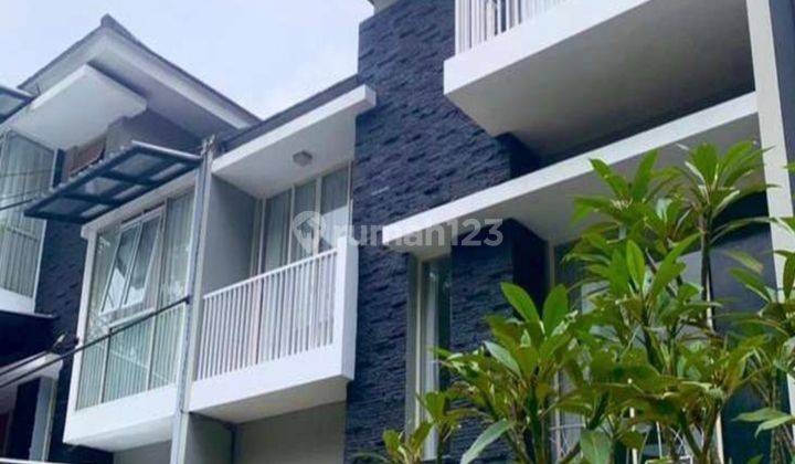 Dijual Rumah Dago Resort Murah SHM - Sertifikat Hak Milik Bagus Furnished di Dago resort, Dago Rumah 3 Lantai 1