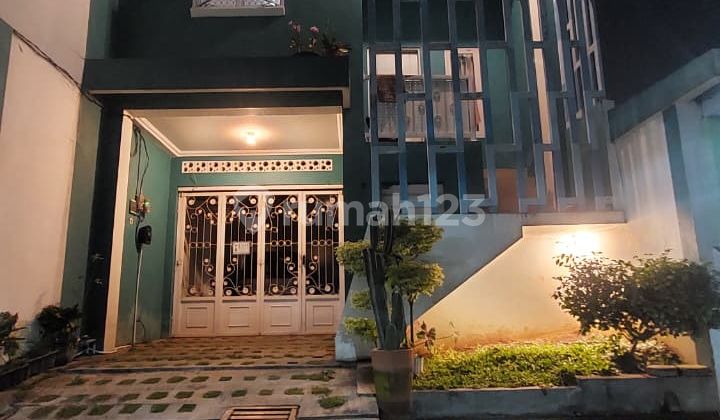 3-Story House Near Sumarecon Bekasi Area 3-Story House Near Sumarecon Bekasi Area
