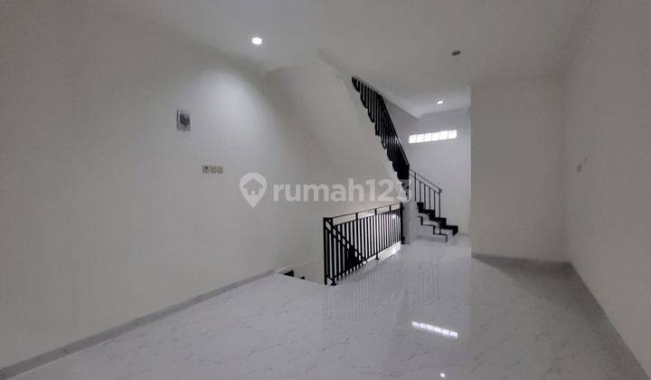 Ip2581 Rumah Full Renov Bagus di Jelambar 2