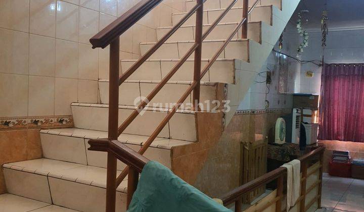 Ip2647 Rumah Jelambar Lokasi Dekat Jalan Raya 2