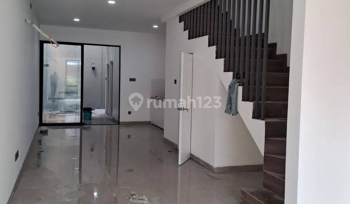 IP2894: Rumah Baru Dalam Komplek Green Ville Jakarta Barat