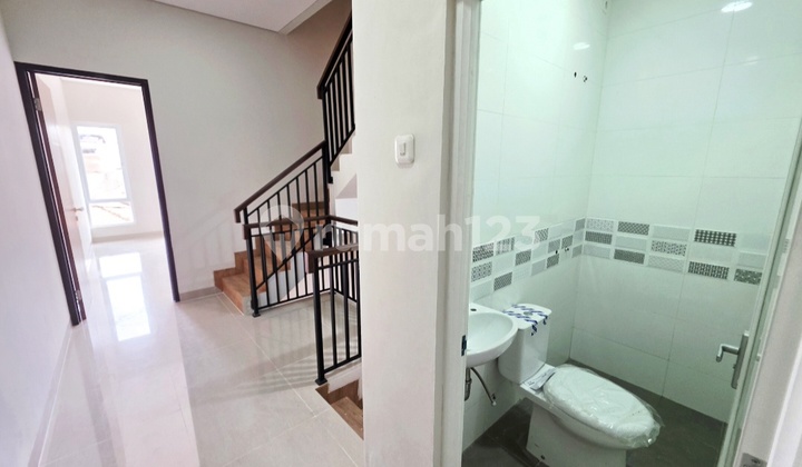 Ip3016: Rumah Baru Tomang Dalam Komplek 2