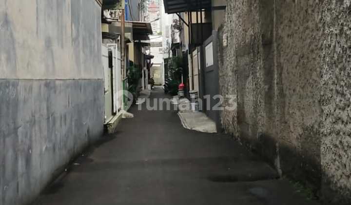 Ip3078: Rumah Lama Hitung Tanah di Tanjung Duren 2